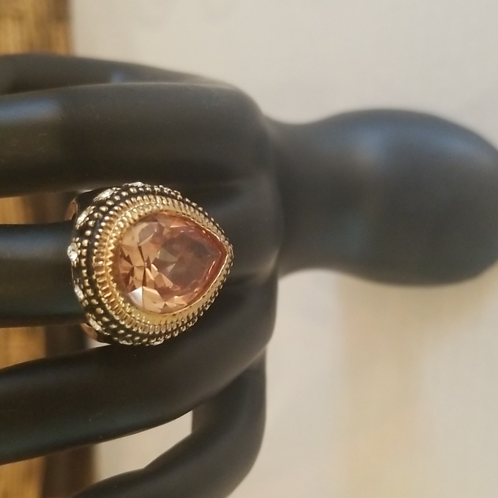 Exquisite Stone Cocktail Ring - Picture 1 of 4